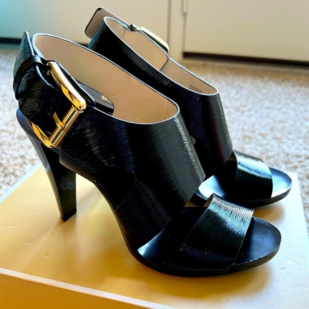 Michael Kors Carla Black Patent Leather Heels Sandals 9.5